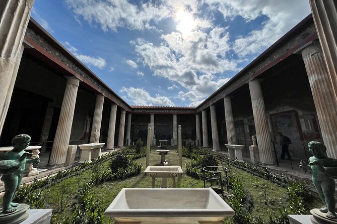 PompeiI Exclusive Tour with your Archaeologist in a Small Group - Why a guide matters at Pompeii