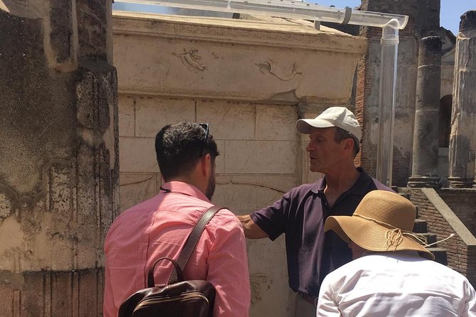 PompeiI Exclusive Tour with your Archaeologist in a Small Group - Jupiter, Vesuvius, and the food market