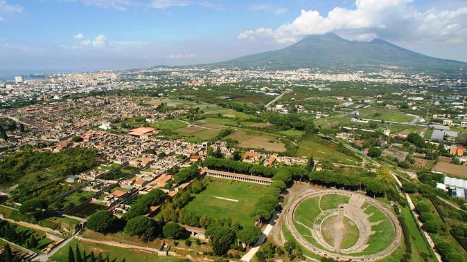 Pompeii Guided Group Tour with Entry Ticket and Archaeologist - Entering Pompeii through Porta Marina Superiore