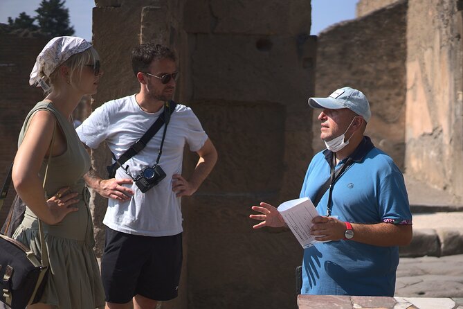 Pompeii Guided Tour & Horse Riding on Vesuvius with Lunch - Five things to know before booking