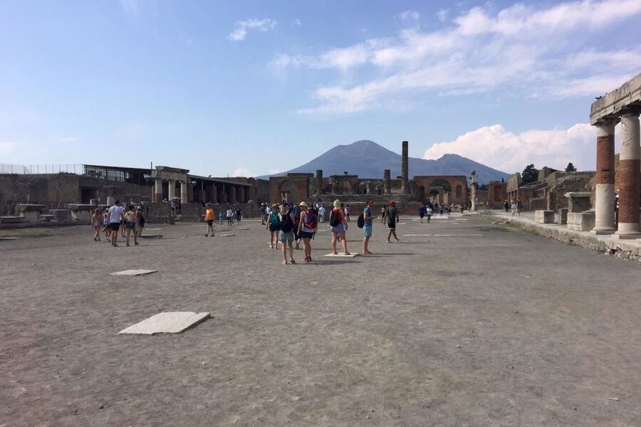 Pompeii: Guided Walking Tour with Entrance Ticket - Key points at a glance