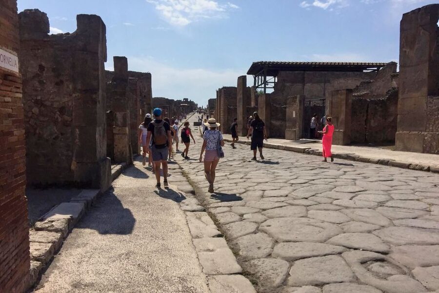 Pompeii: Guided Walking Tour with Entrance Ticket - Meeting at Hotel Vittoria at 10:50 a.m.
