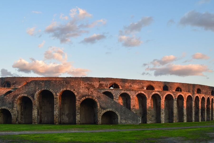 Pompeii: Skip-the-Line Entrance Ticket with Audio Guide - Getting your ticket at the Pompeii Scavi station