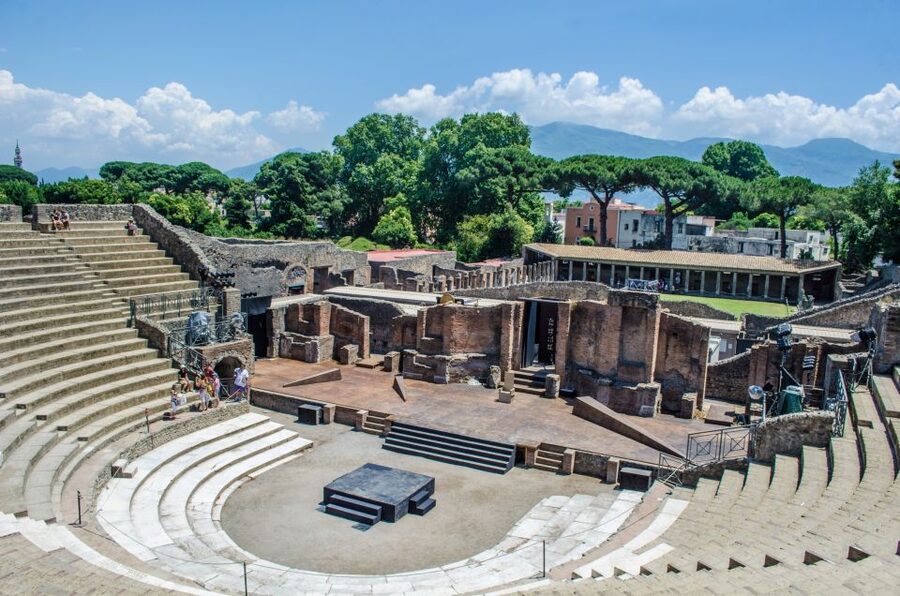 Pompeii: Skip-the-line-Ticket and Guided Tour - Meeting at Piazza Esedra, 11