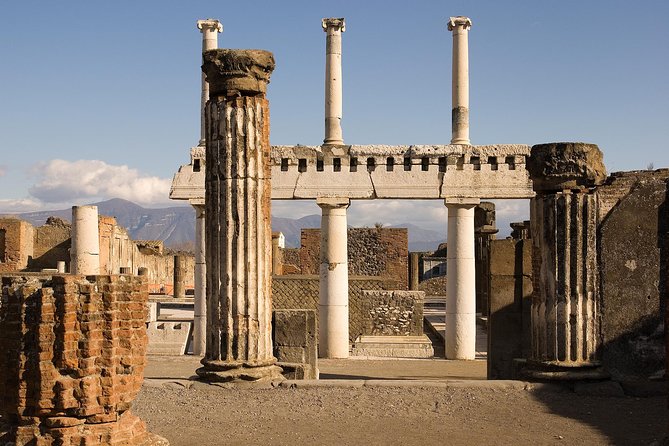 Pompeii Skip-the-line Tour with Archaeologist Guide - Gladiator barracks and the Lupanare