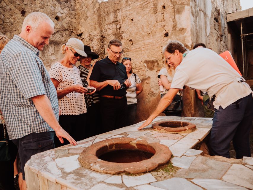 Pompeii: Small-Group Tour of Pompeii and Herculaneum - Why a guide matters at Pompeii