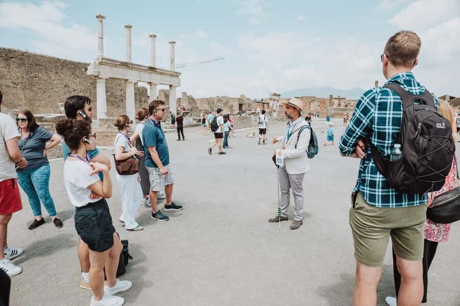 Pompeii: Small-Group Tour of Pompeii and Herculaneum - Meeting point and practical preparation