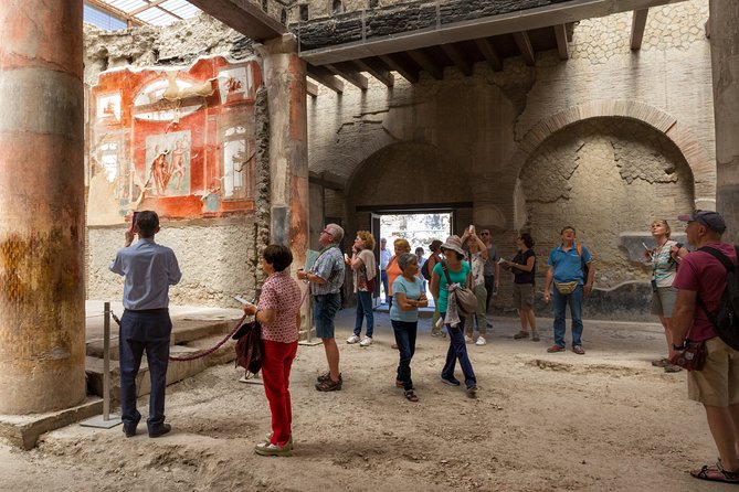 Pompeii Ticket + Tour with Optional Tasting Experience at Pompeii - Why guide style matters here
