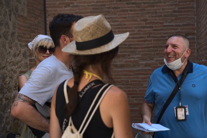 Pompeii Tour & Lunch with Wine Tasting Experience - Two hours among Pompeii’s ancient streets