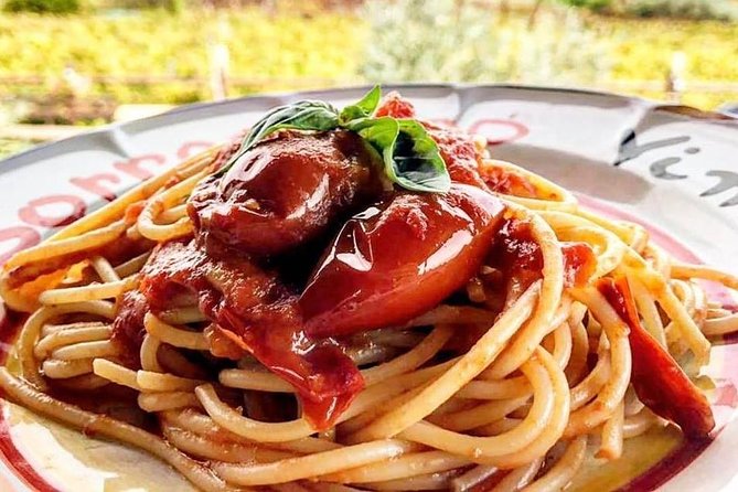Pompeii Tour & Lunch with Wine Tasting Experience - The guides are the real value