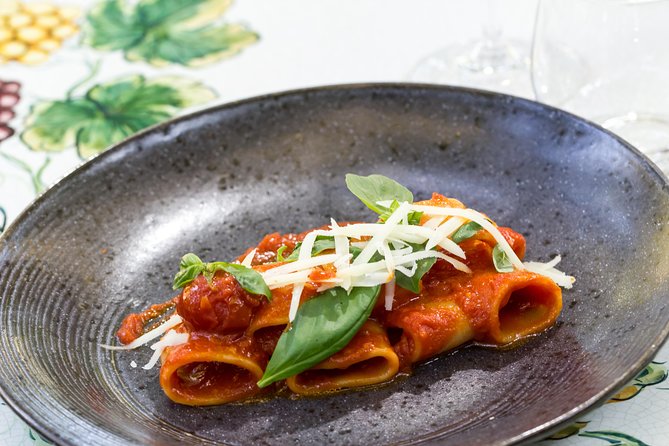 Pompeii Vineyard Escape: Private Wine Tasting & Lunch - Key things to know before booking