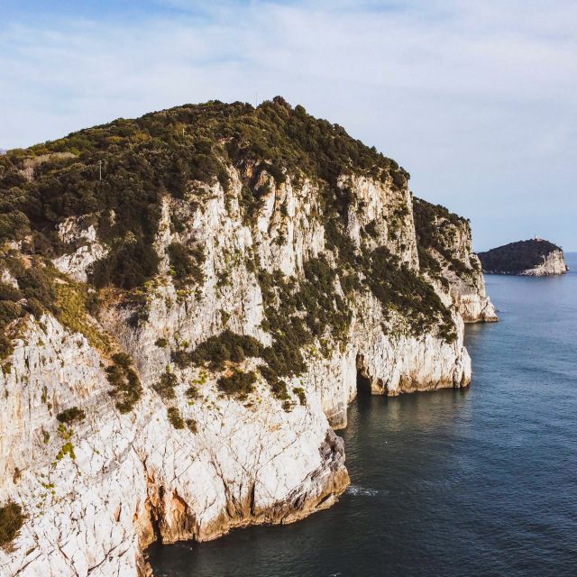 Portovenere: Isola Palmaria, Tino, and Tinetto Boat Tour - The guides: friendly, local, and usually informative
