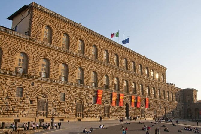 Premium Small-Group Uffizi Tour - Crowds, pace, and the reality of the museum