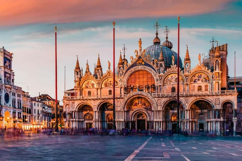 Priority Access St. Mark's Basilica Tour with Terrace Option - Piazza San Marco: a useful ten-minute introduction
