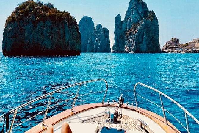 Private Island of Capri by Boat - Why the Blue Grotto is not part of the short trip
