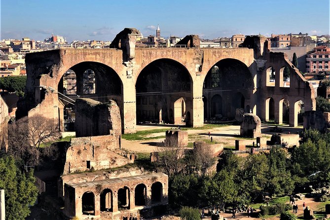 Private Rome WOW Tour in 1 Day: Luxury Car, Guide, Tkts & Lunch! - Lunch with classic Roman choices