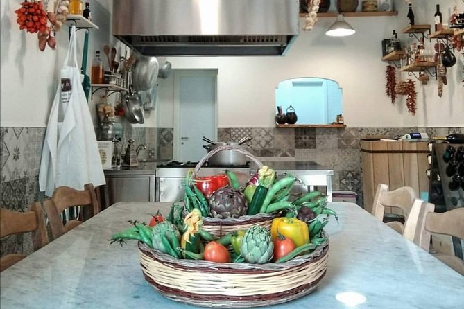 Private / Small Group at "Quanto Basta" School in Sorrento center - From handmade pasta to eggplant parmigiana