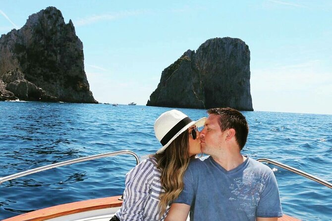 Private tour in a typical Capri boat - Why seeing Capri by boat changes the island