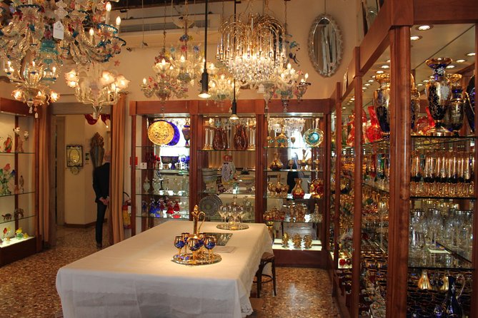 Private tour on Murano Island: discover the art of Artisanal Glassblowing - Walking Murano beyond the shop windows