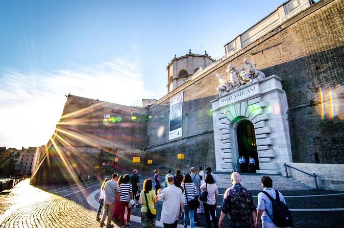 Private Vatican Museums and St. Peter's Basilica Early Bird Tour - Pickup options and the cost of convenience