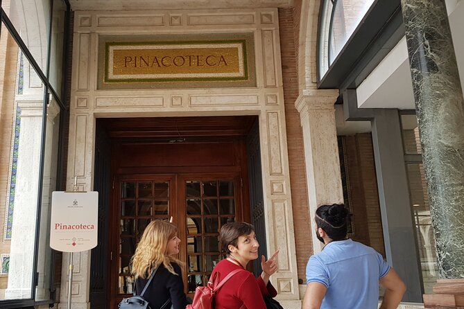 Private Vatican Museums Hidden Gems Tour with Optional Pick-Up - Gallery of the Candelabra and the Vatican’s ancient collections