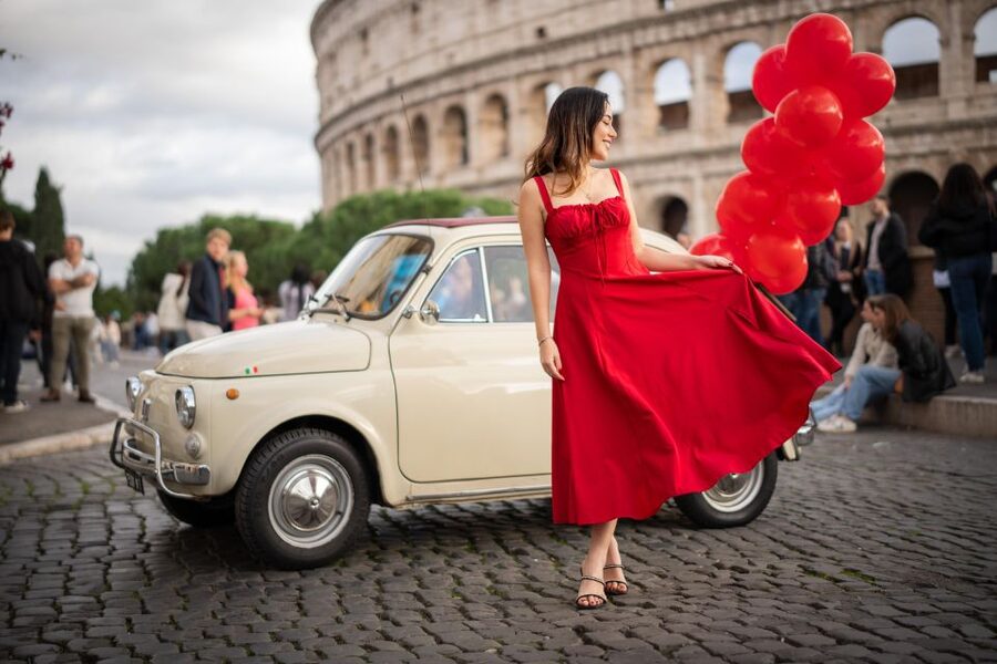Professional Photoshoot in Rome - Colosseum portraits in about 15 minutes