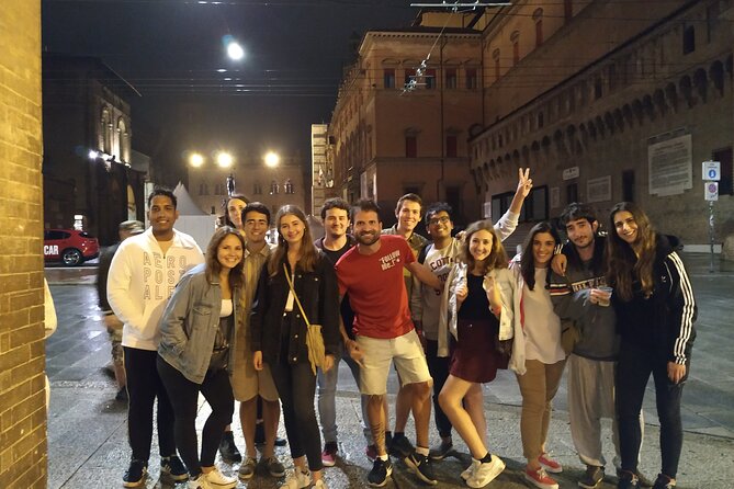 Pub Crawl Palermo - Five local bars, five different moods