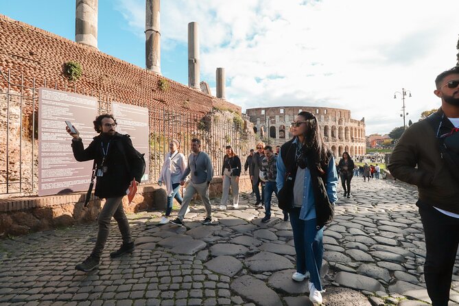 Roma: Colosseum, Forum, and Palatine Hill Local Guided Tour - What makes this Roman ruins tour worth considering