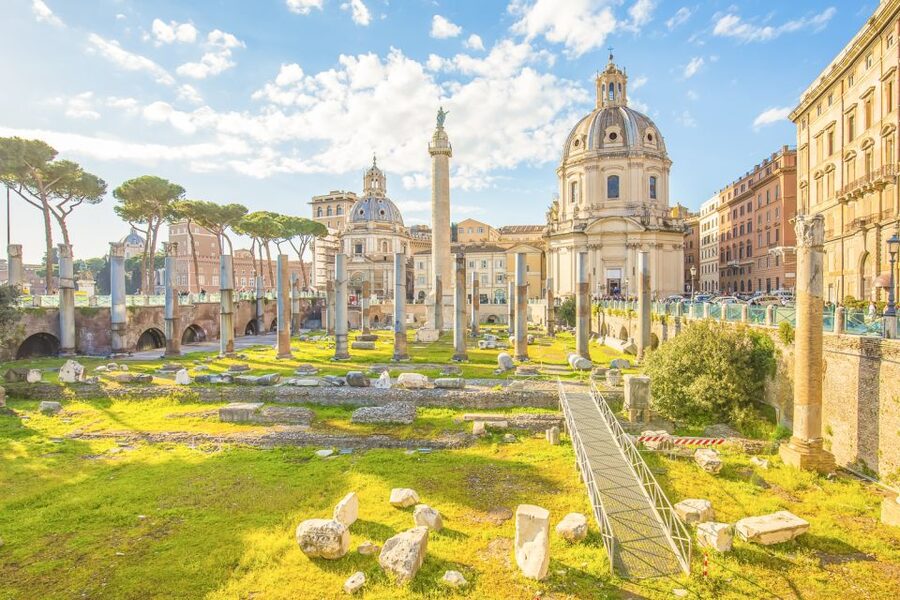 Rome: Ancient History and Colosseum Underground Tour - Guides provide the tour’s real value
