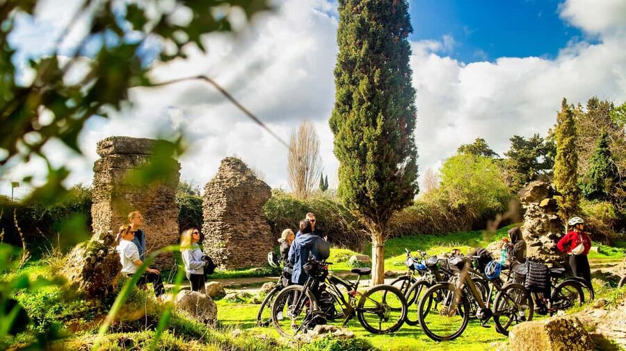 Rome: Appian Way Aqueducts Bike Tour (UPG Catacombs & Lunch) - Caffarella Park brings countryside inside Rome