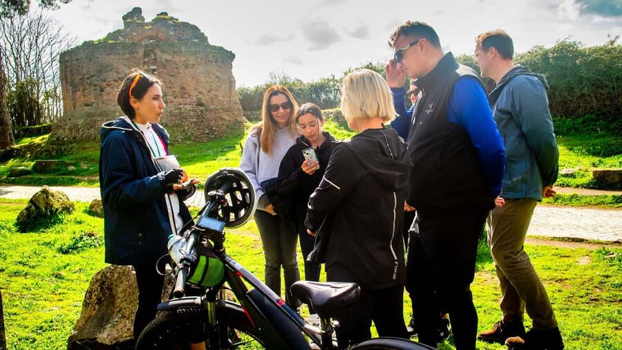 Rome: Appian Way Aqueducts Bike Tour (UPG Catacombs & Lunch) - Parco degli Acquedotti is the tour’s big visual reward