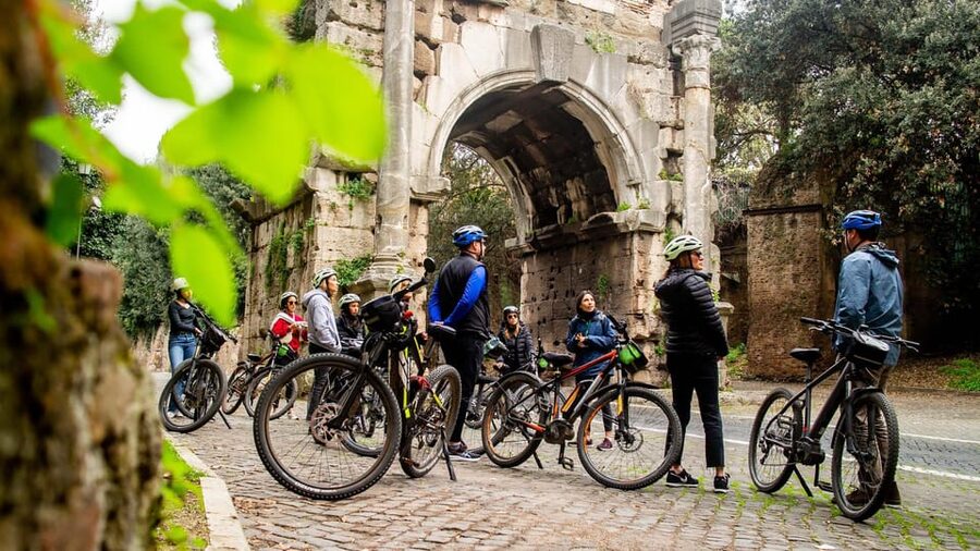 Rome: Appian Way Aqueducts Bike Tour (UPG Catacombs & Lunch) - Villa dei Quintili shows Rome’s wealthy side