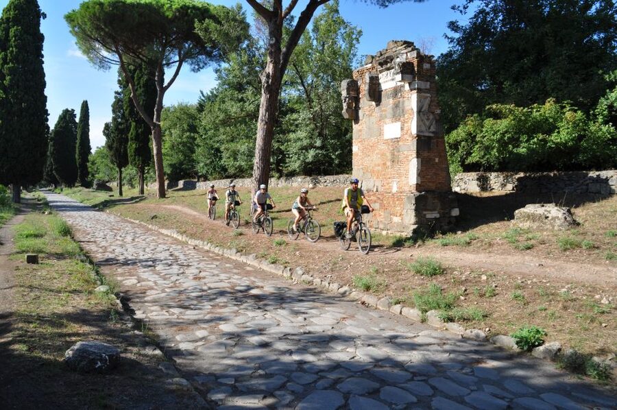 Rome: Appian Way, Catacombs, & Roman Aqueducts E-bike Tour - Through the Aurelian Walls and onto the Appian Way