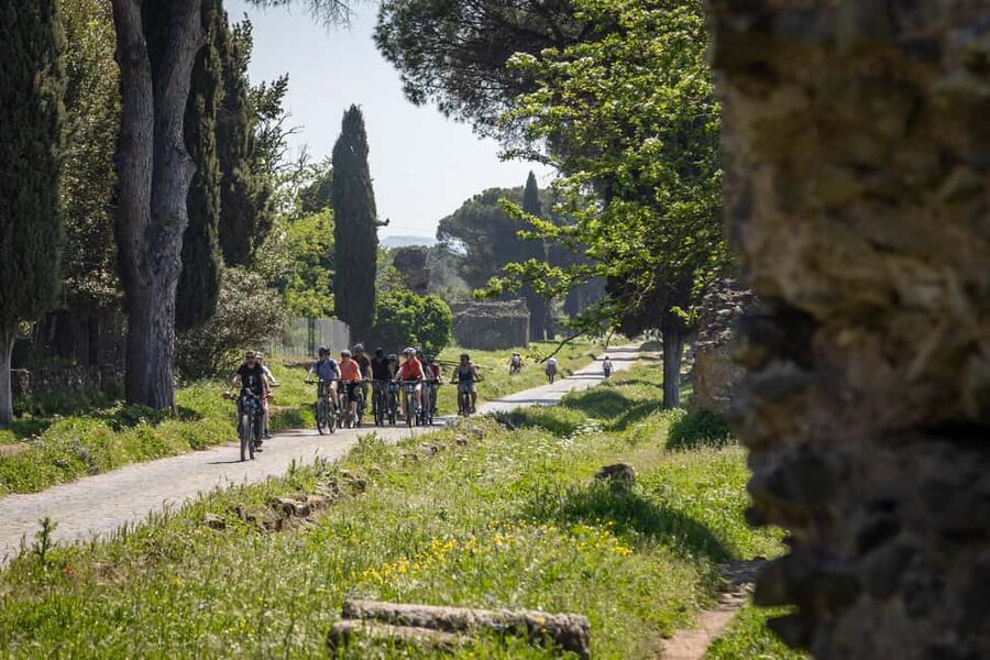 Rome:Appian Way E-bike Tour with Catacombs, Aqueducts & Food - Riding the Appian Way and its ancient ruins