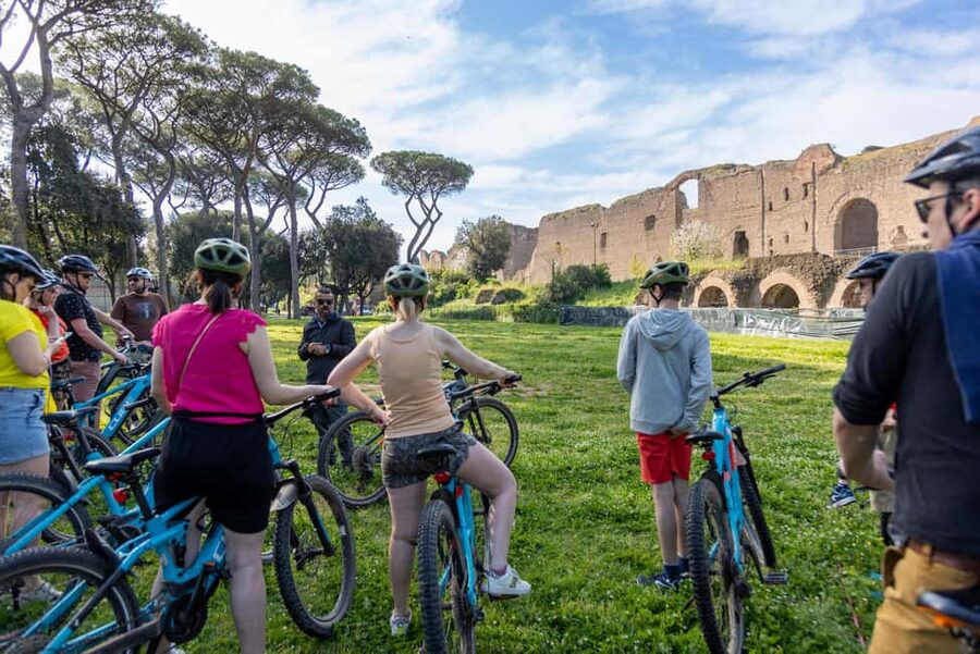 Rome:Appian Way E-bike Tour with Catacombs, Aqueducts & Food - How guides shape the experience