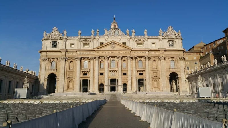 Rome: Audience Pope Leo XIV with guided tour - The Wednesday audience with Pope Leo XIV