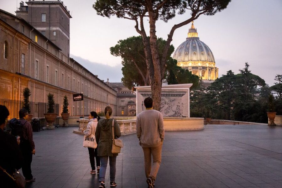 Rome: Breakfast & Tour of Vatican Museums & Sistine Chapel - How much value do you get for $105?