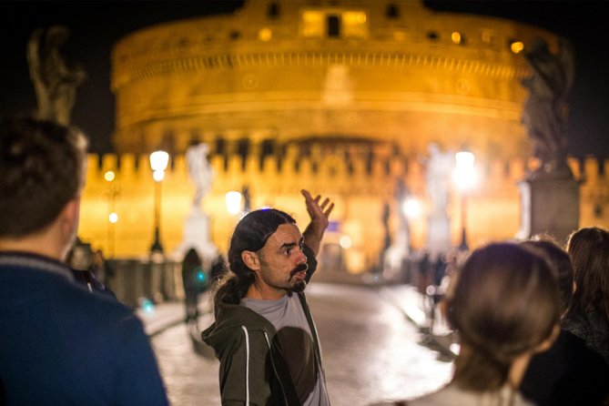 Rome by Night Walking Tour - Legends & Criminal Stories - Crossing the Tiber toward haunted bridges