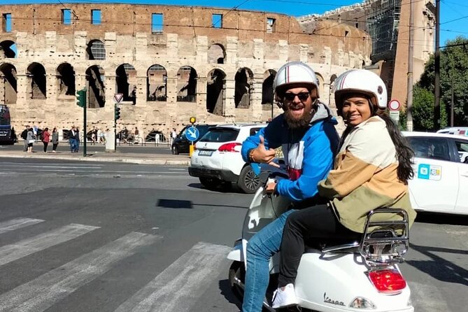 Rome by Vespa: Classic Rome Tour with Pick up - Piazza Venezia and the Vittoriano