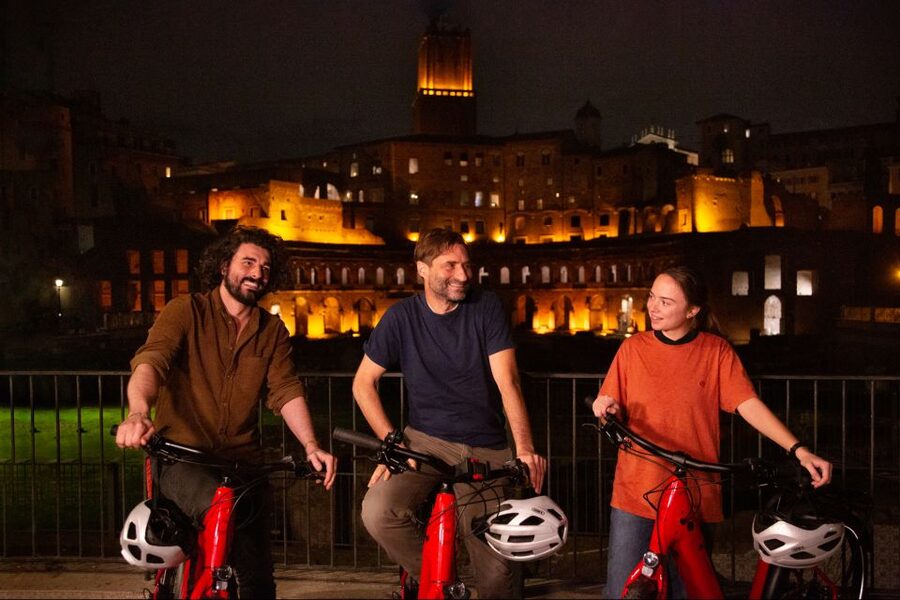 Rome: Cannondale E-Bike Evening Tour with Optional Dinner - Key points at a glance