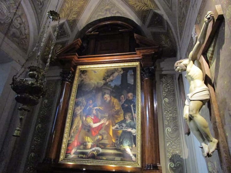 Rome: Capuchin Crypts Skip-the-Line Ticket and Tour - What the guide adds in a small group