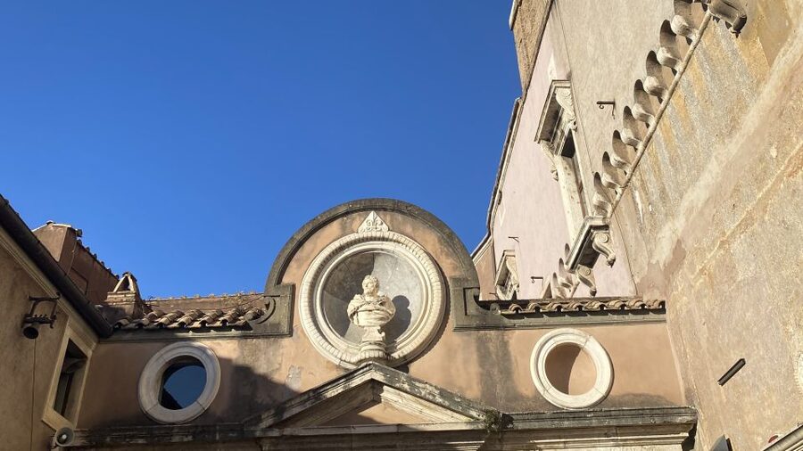 Rome: Castel Sant'Angelo Skip-the-Line Entry Ticket - The spiral ramp and the building’s long past