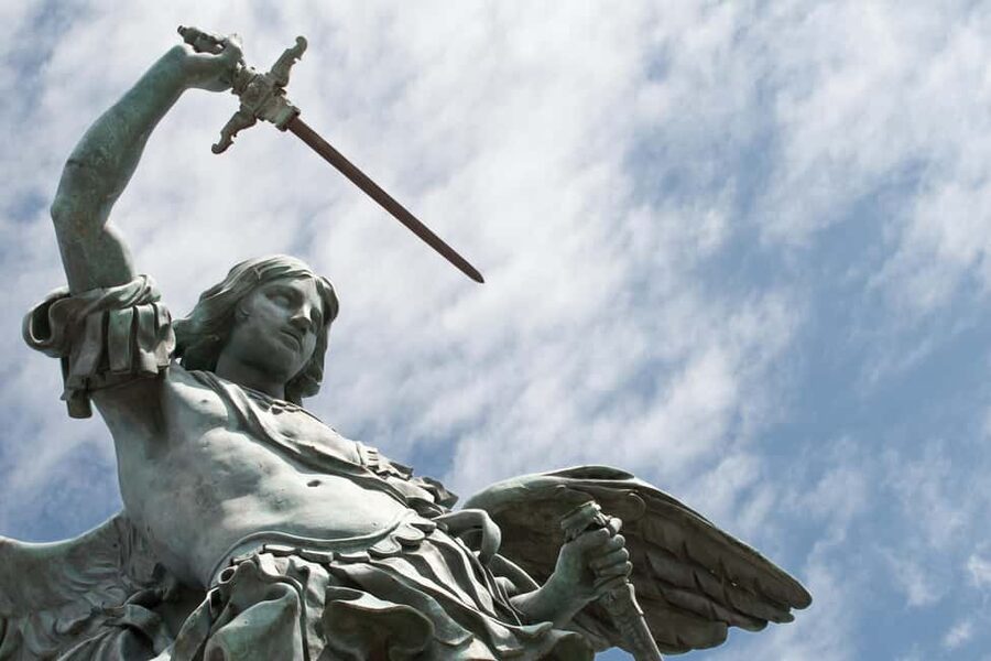 Rome: Castel Sant'Angelo Skip-the-Line Entry Ticket - Meeting the host and getting inside