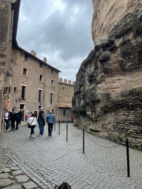 Rome: Castel Sant’Angelo Skip-the-Line Ticket & Audio Guide - The Papal Corridors and the Castle’s Second Life