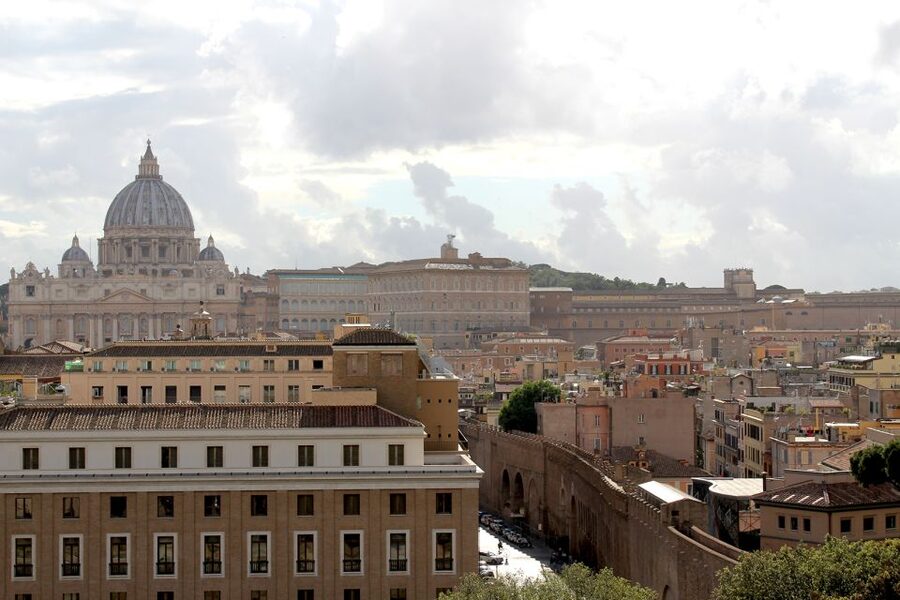 Rome: Castel Sant’ Angelo Ticket and Audio Guide - Sala Paolina and the castle’s decorated rooms
