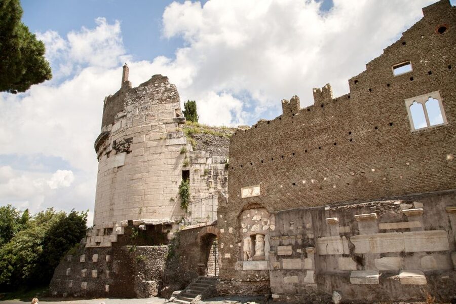 Rome: Catacomb of St. Callixtus and Appian Way Guided Tour - The guides make or break this outing