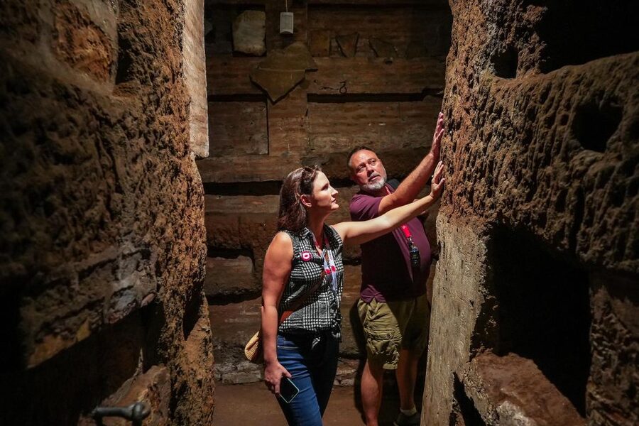Rome: Catacombs and Capuchin Crypt Guided Tour with Transfer - The 25-minute ride toward the Appian Way