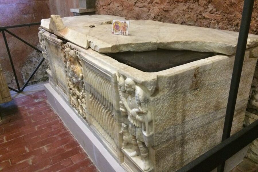 Rome: Catacombs of St. Sebastian Entry Ticket & Guided Tour - The first underground passages