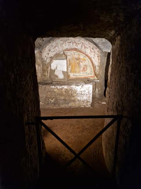 Rome: Catacombs Skip-the-Line Tour with Tickets - Is the small-group format worth paying for?