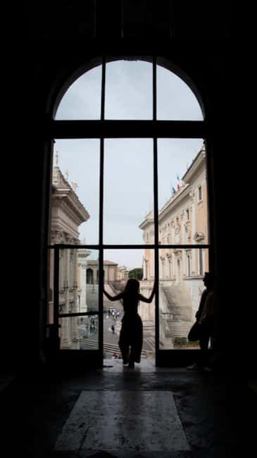 Rome: City Highlights Electric Bike Tour - Piazza Venezia and the city center